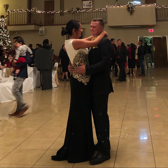 Tadashi Shoji Evening Gown - Picture 7 of 7